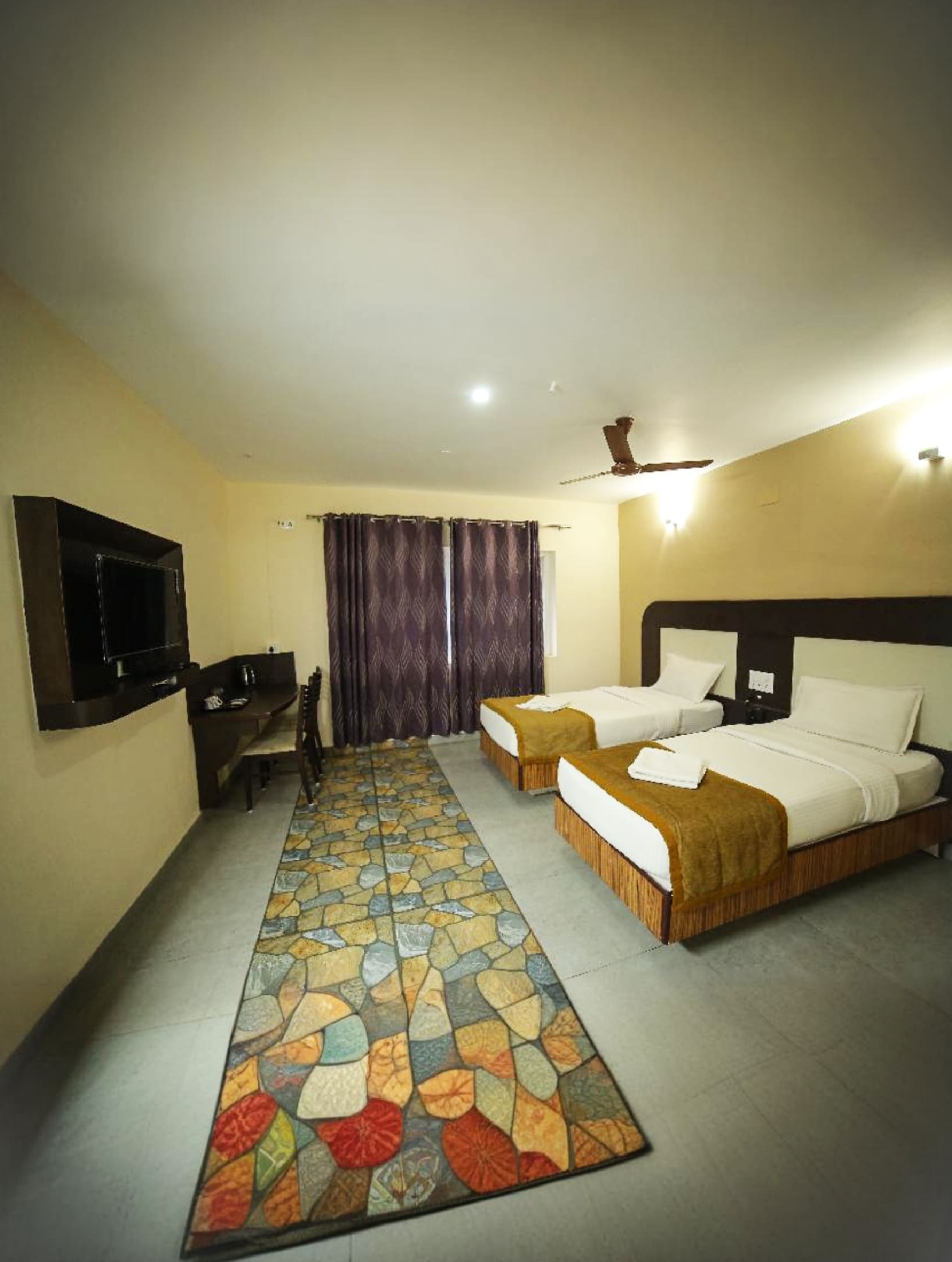 Deluxe Double Room view 3